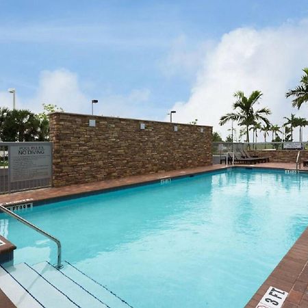 Fairfield Inn & Suites By Marriott Fort Lauderdale Pembroke Pines Kültér fotó
