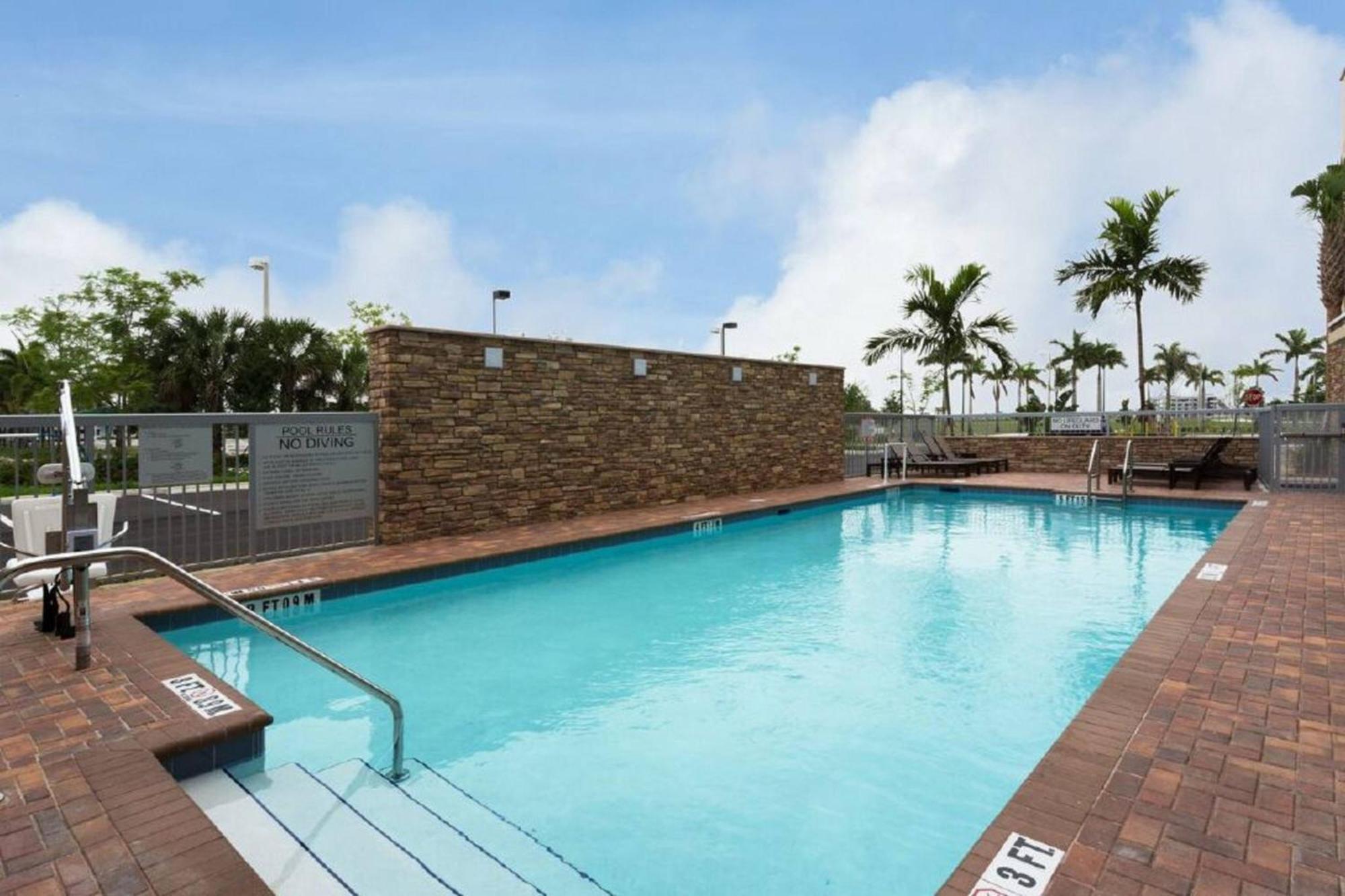 Fairfield Inn & Suites By Marriott Fort Lauderdale Pembroke Pines Kültér fotó